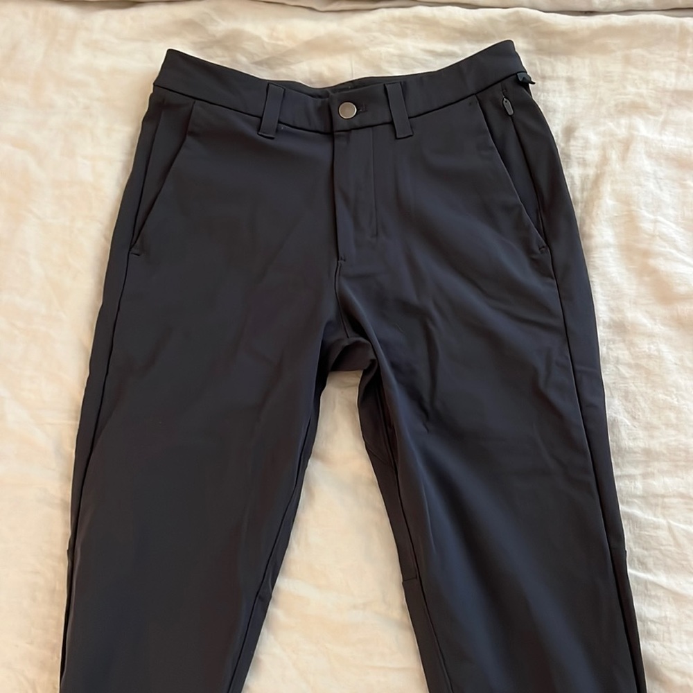 Lululemon Commission Pant Slim 32” Inseam in Obsidian (Charcoal Grayish)